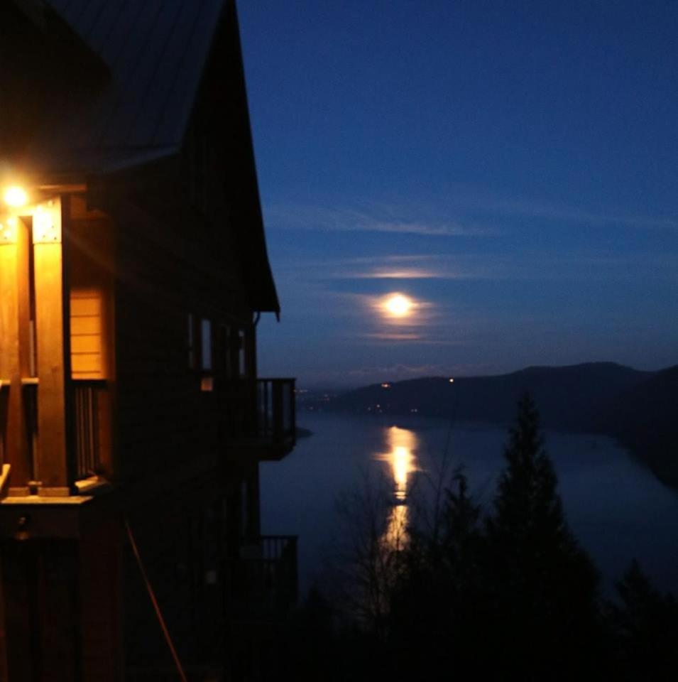 Moon Water Lodge Malahat المظهر الخارجي الصورة