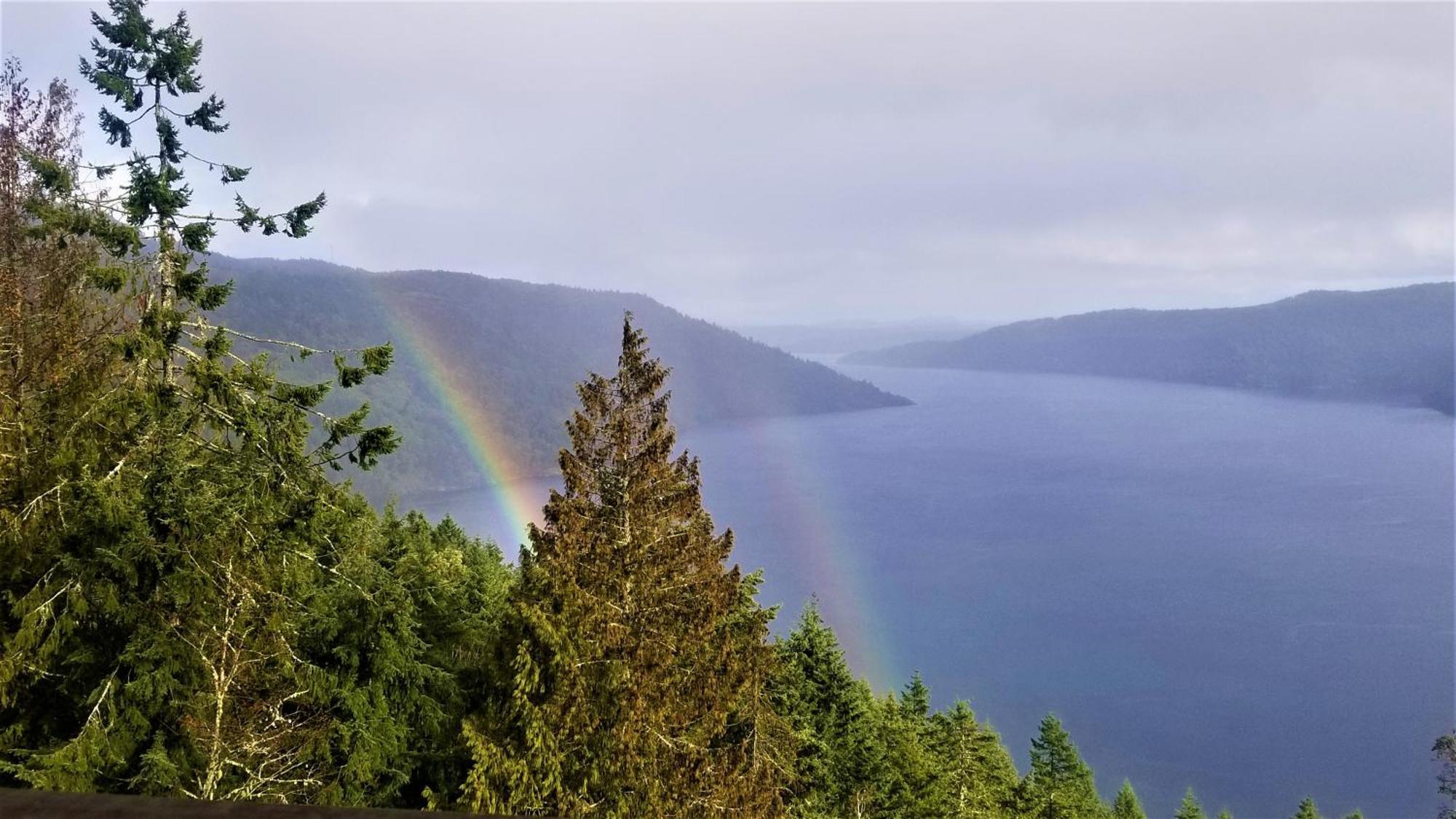 Moon Water Lodge Malahat المظهر الخارجي الصورة