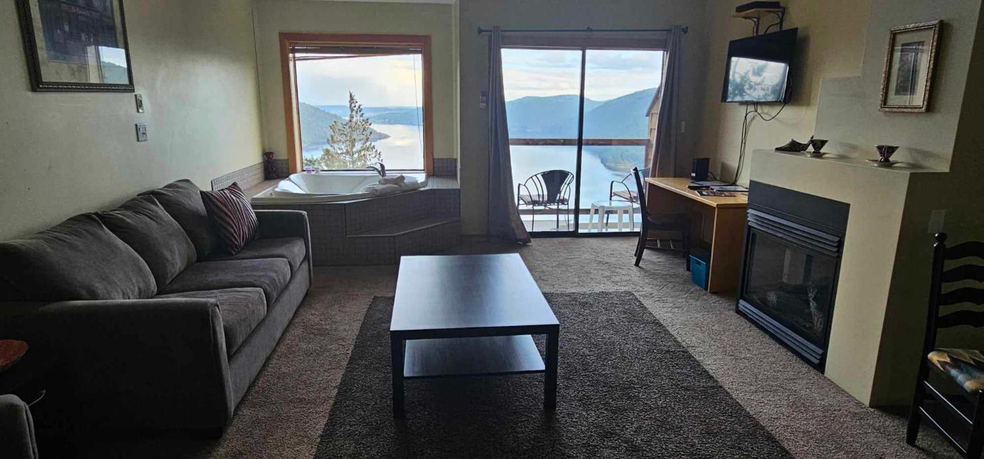 Moon Water Lodge Malahat المظهر الخارجي الصورة