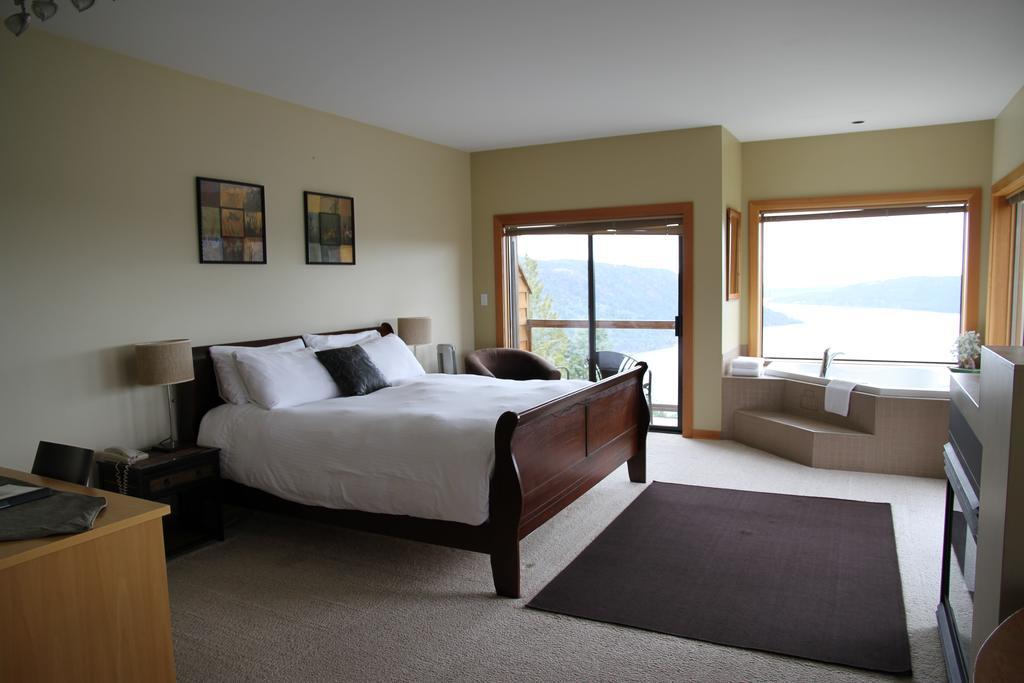 Moon Water Lodge Malahat المظهر الخارجي الصورة